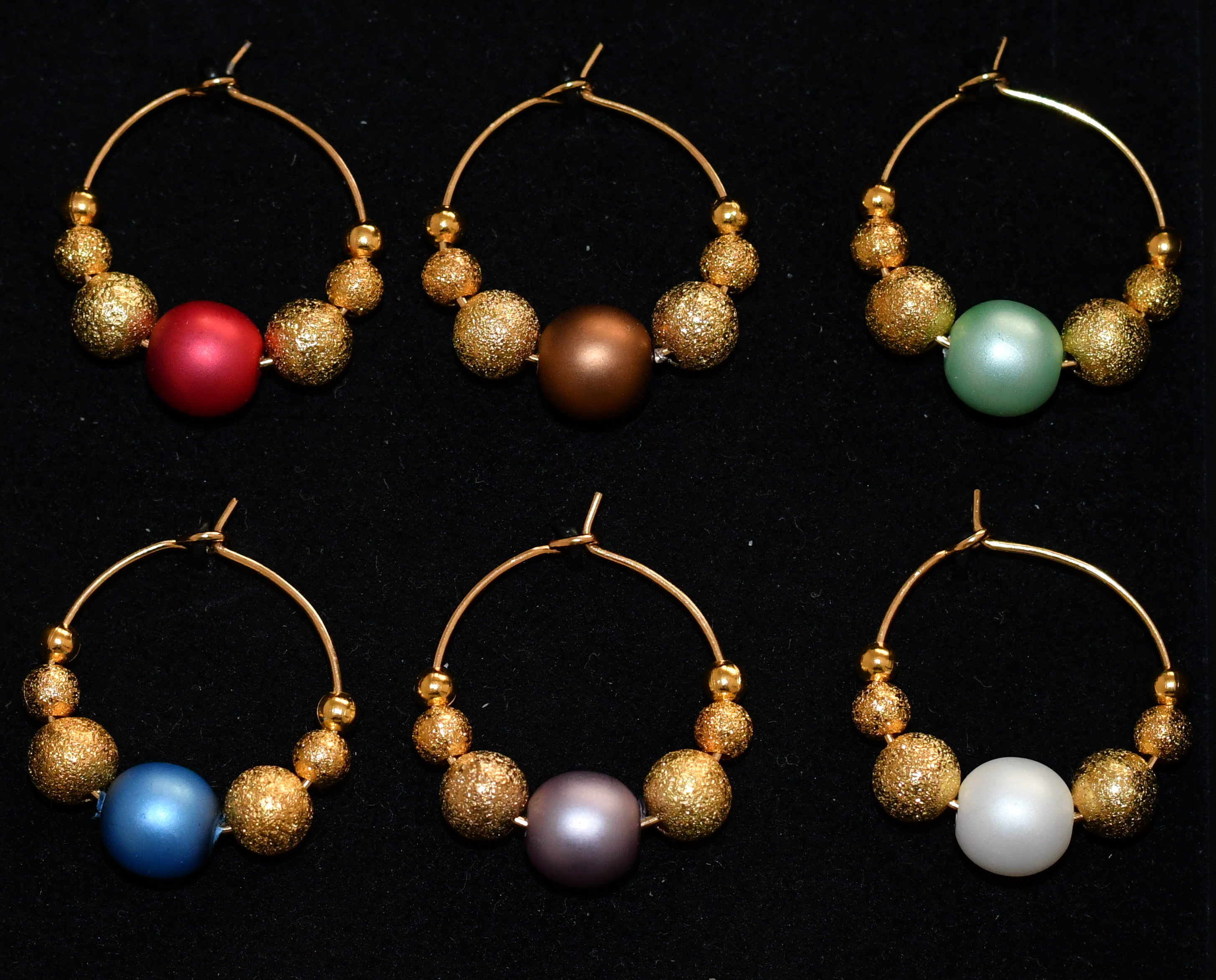 Nr 8: Satin glasperler version 2 guld - 130kr